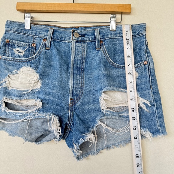 Levi's 501 Cut Off Women Shorts Blue 32 Button Fly High Rise Casual Summer Basic - Picture 4 of 10